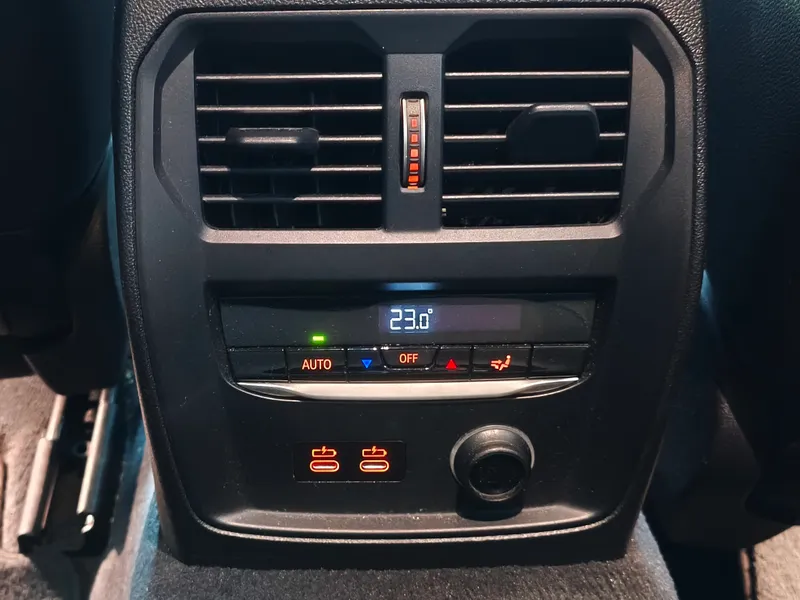 BMW 330 foto 23