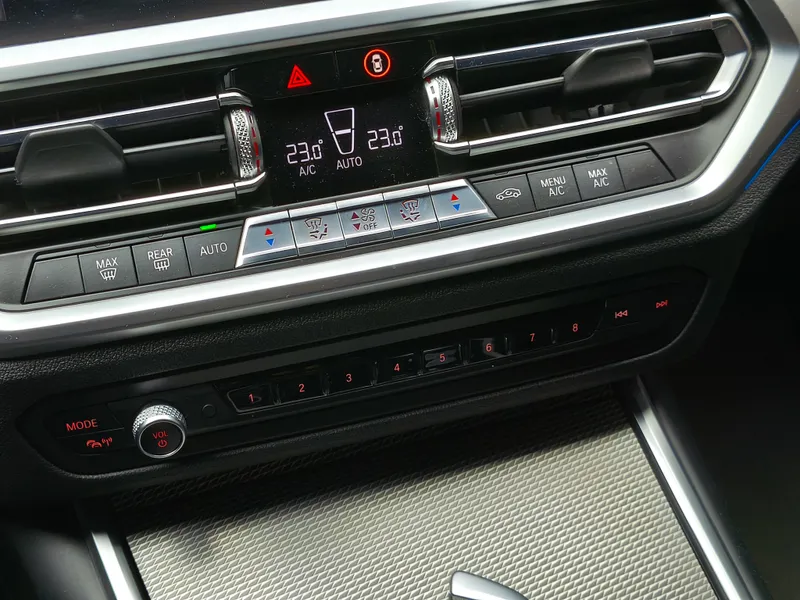 BMW 330 foto 14