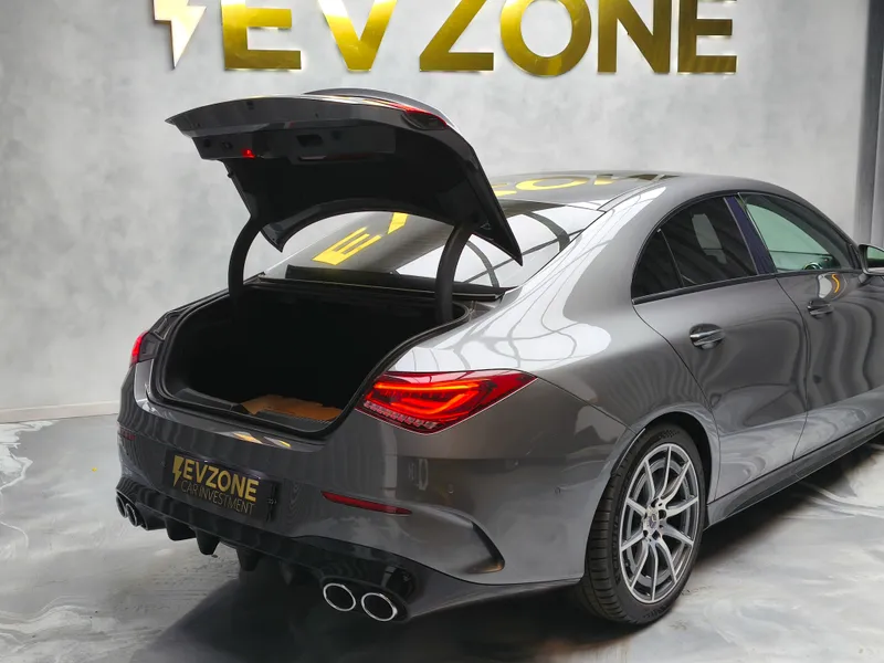 Mercedes Benz CLA 45 AMG foto 20