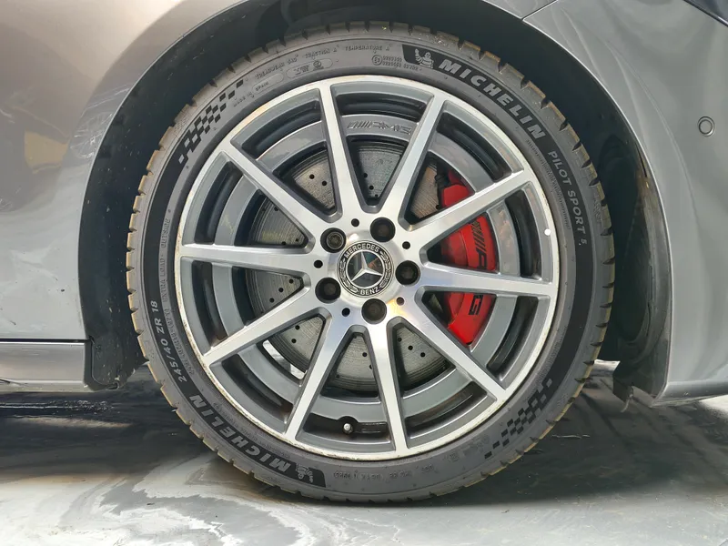 Mercedes Benz CLA 45 AMG foto 28