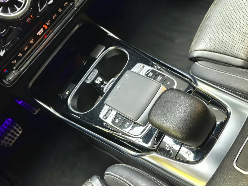 Mercedes Benz CLA 45 AMG foto 13
