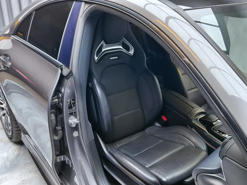 Mercedes Benz CLA 45 AMG foto 15