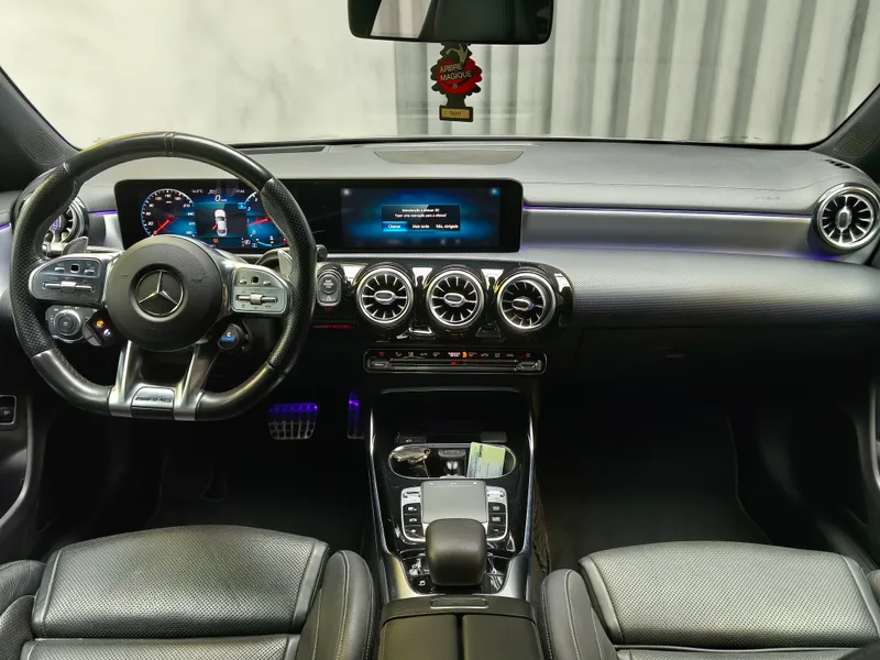 Mercedes Benz CLA 45 AMG foto 10