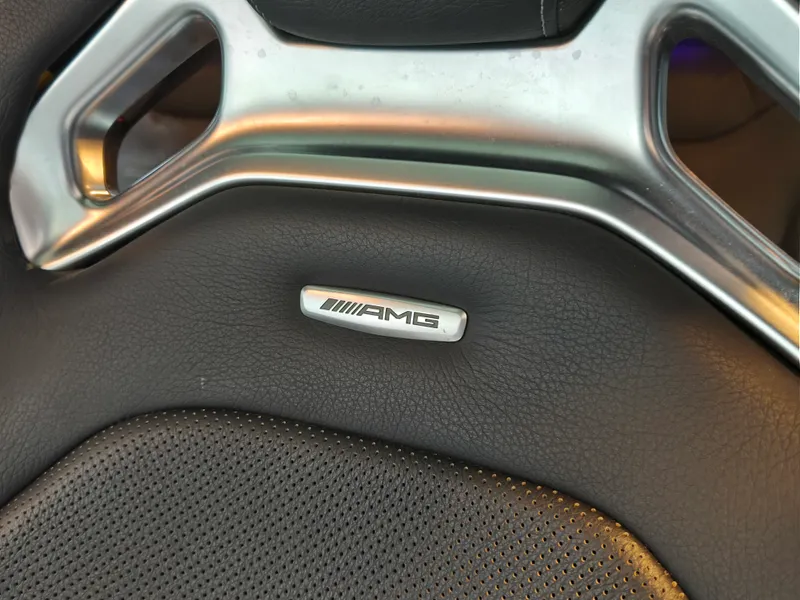 Mercedes Benz CLA 45 AMG foto 24
