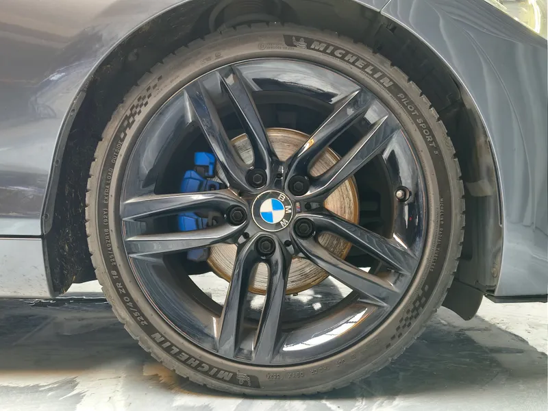 BMW 225 foto 21