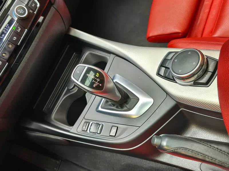 BMW 225 foto 14