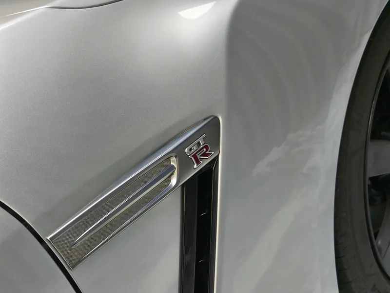 Nissan GT-R foto 27