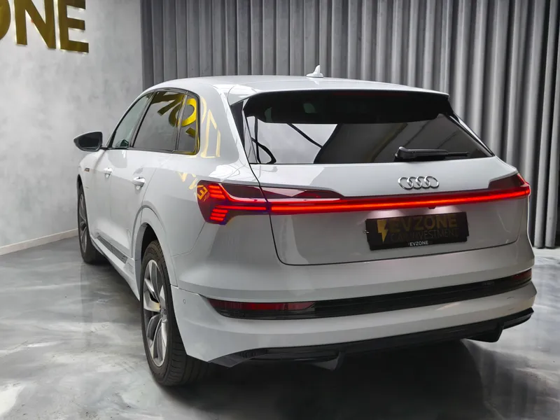 Audi e-tron foto 5