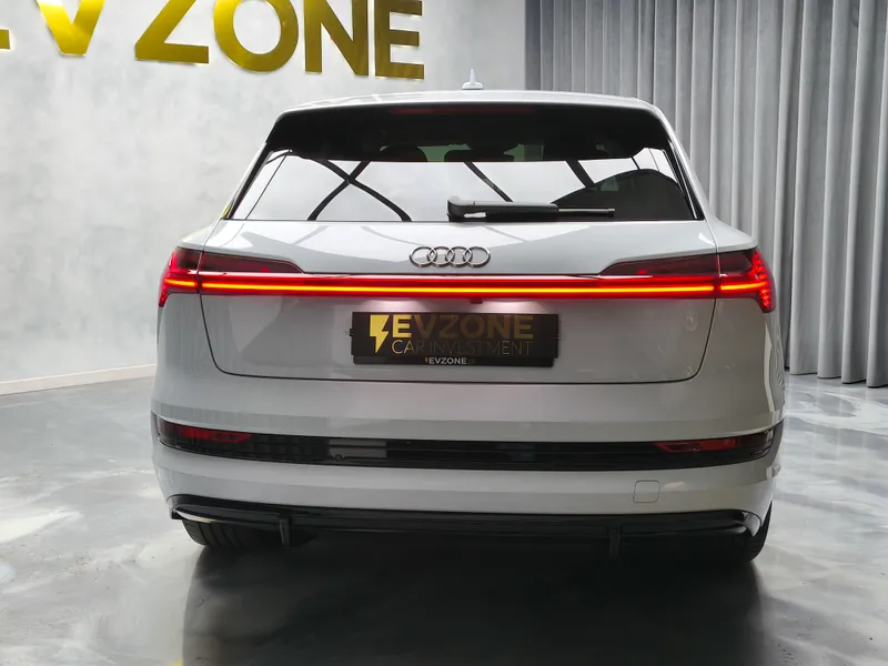 Audi e-tron foto 6