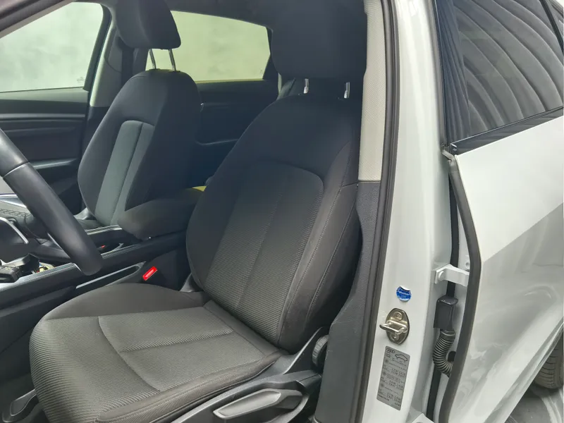 Audi e-tron foto 16