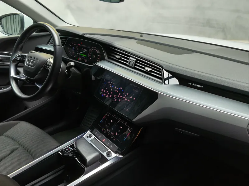 Audi e-tron foto 9
