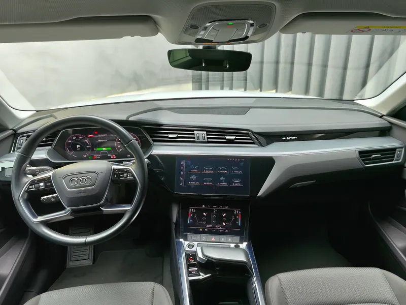 Audi e-tron foto 11