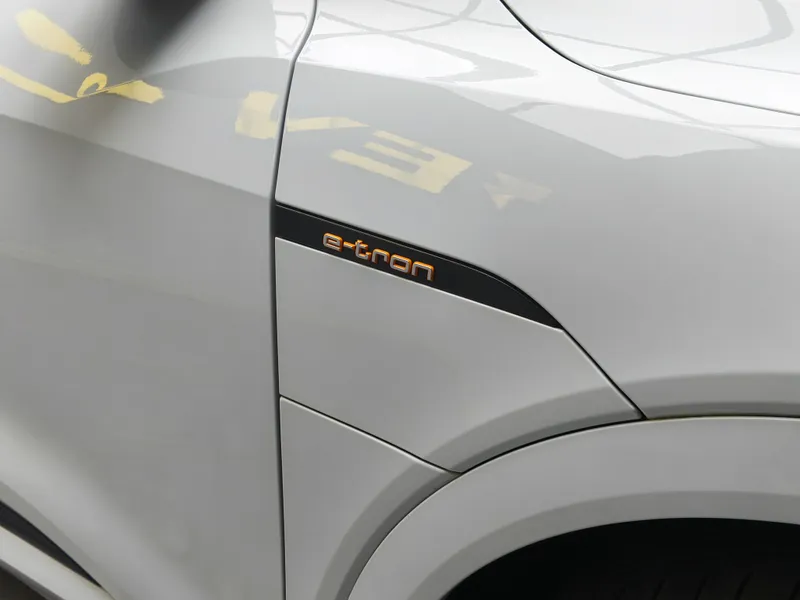 Audi e-tron foto 28