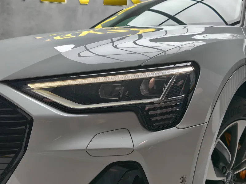 Audi e-tron foto 24