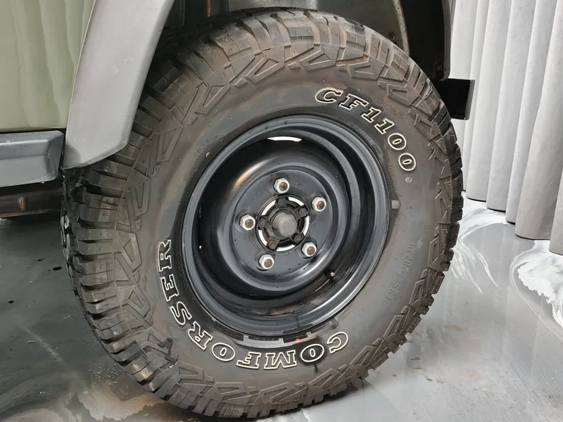 Land Rover Defender foto 23