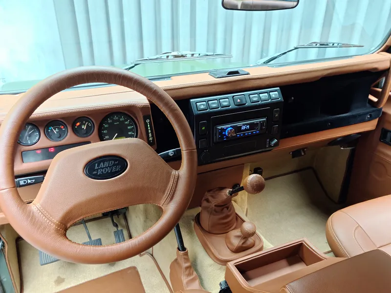Land Rover Defender foto 11