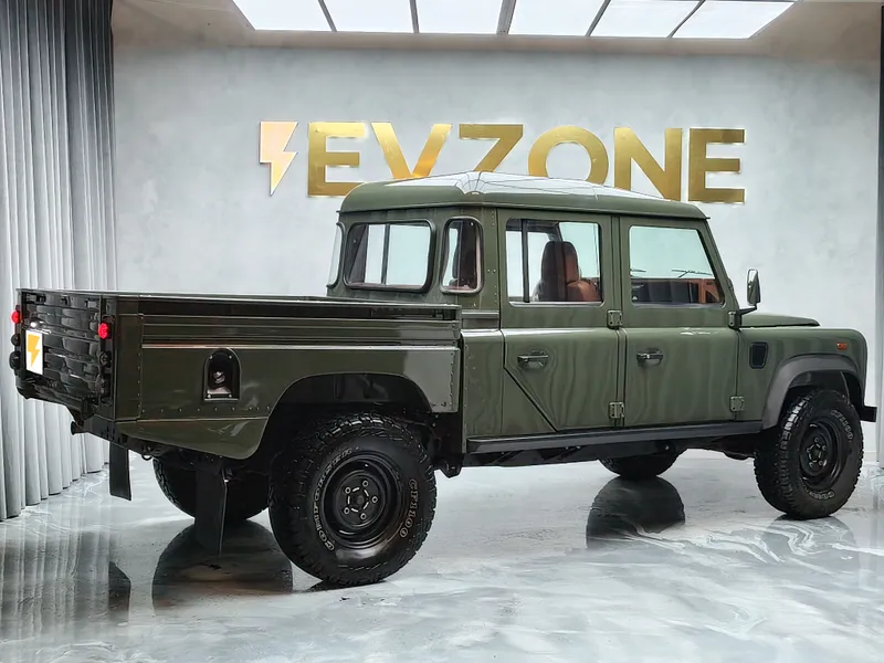 Land Rover Defender foto 7