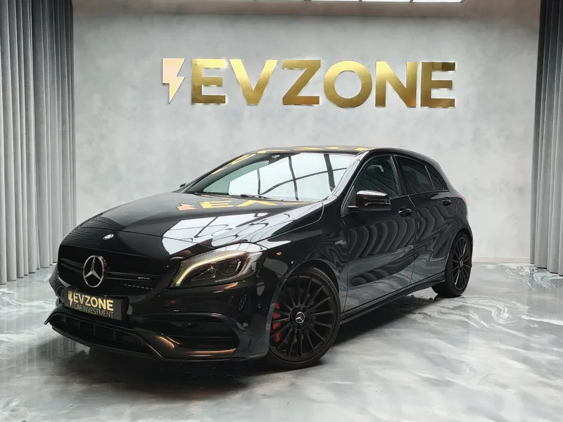 Mercedes Benz A 45 AMG foto 3