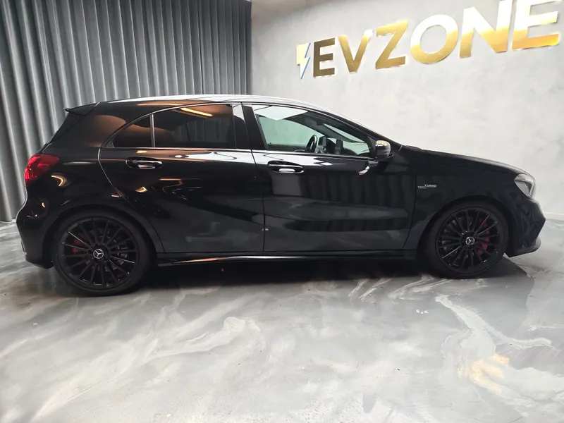 Mercedes Benz A 45 AMG foto 7