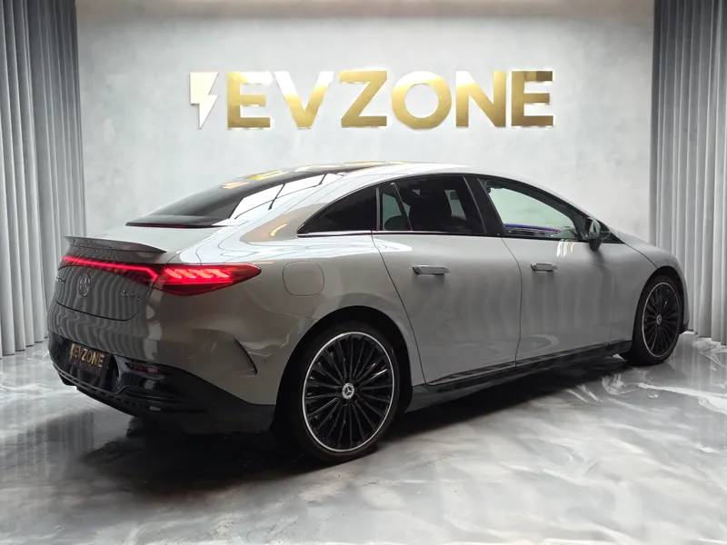 Mercedes Benz EQE foto 6
