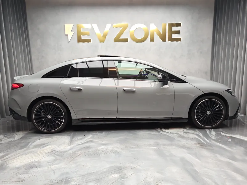 Mercedes Benz EQE foto 7