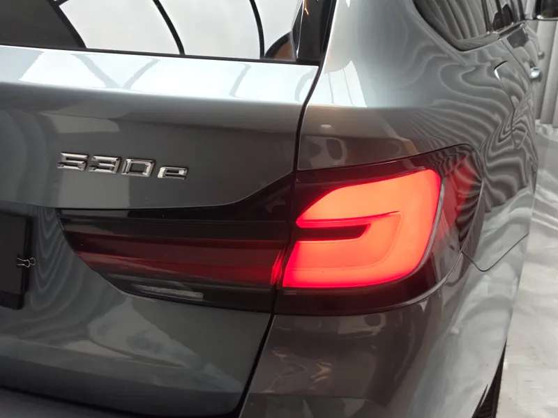BMW 530 foto 18