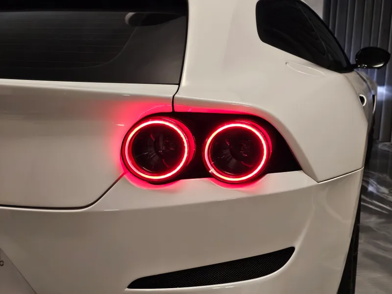 Ferrari GTC4 Lusso foto 41