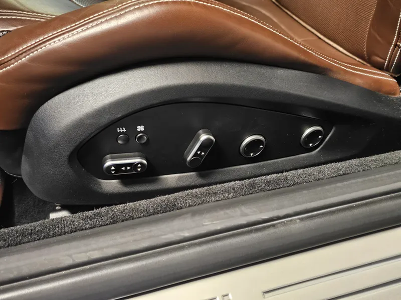 Ferrari GTC4 Lusso foto 30