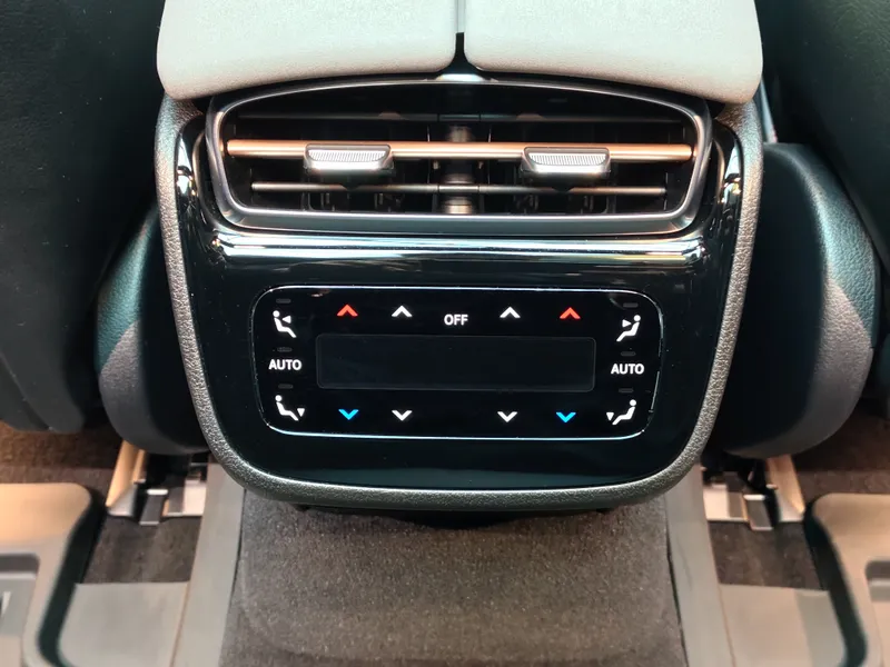 Mercedes Benz EQS foto 23