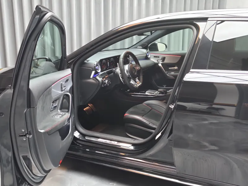 Mercedes Benz A 35 AMG foto 8