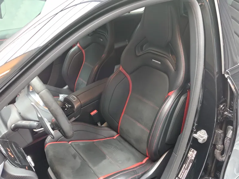 Mercedes Benz A 35 AMG foto 22