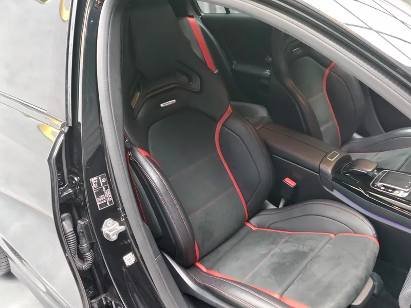 Mercedes Benz A 35 AMG foto 23