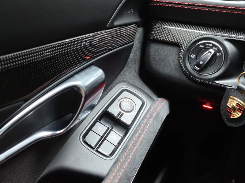 Porsche 718 Cayman foto 23