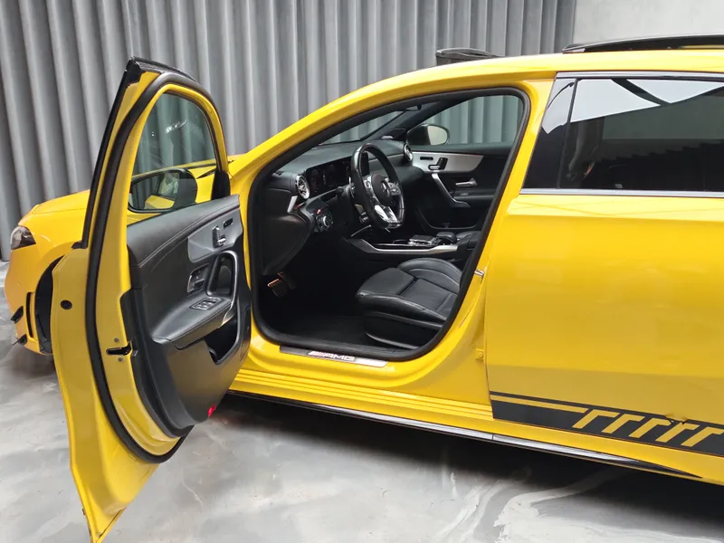 Mercedes Benz A 35 AMG foto 8
