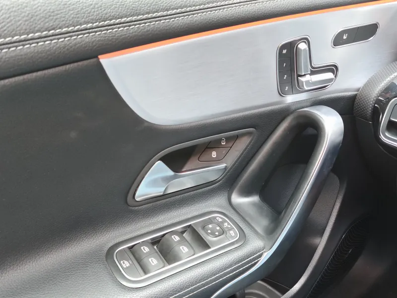Mercedes Benz A 35 AMG foto 22