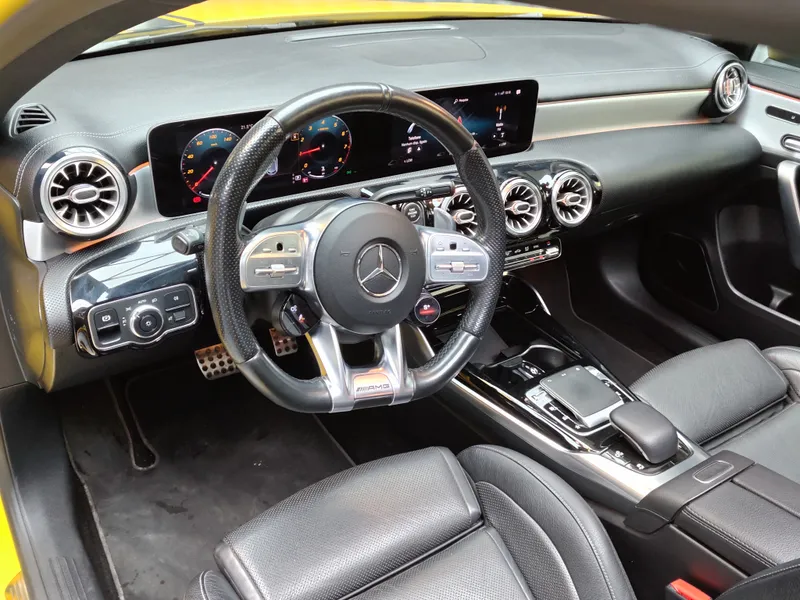 Mercedes Benz A 35 AMG foto 9