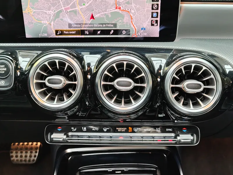 Mercedes Benz A 35 AMG foto 15