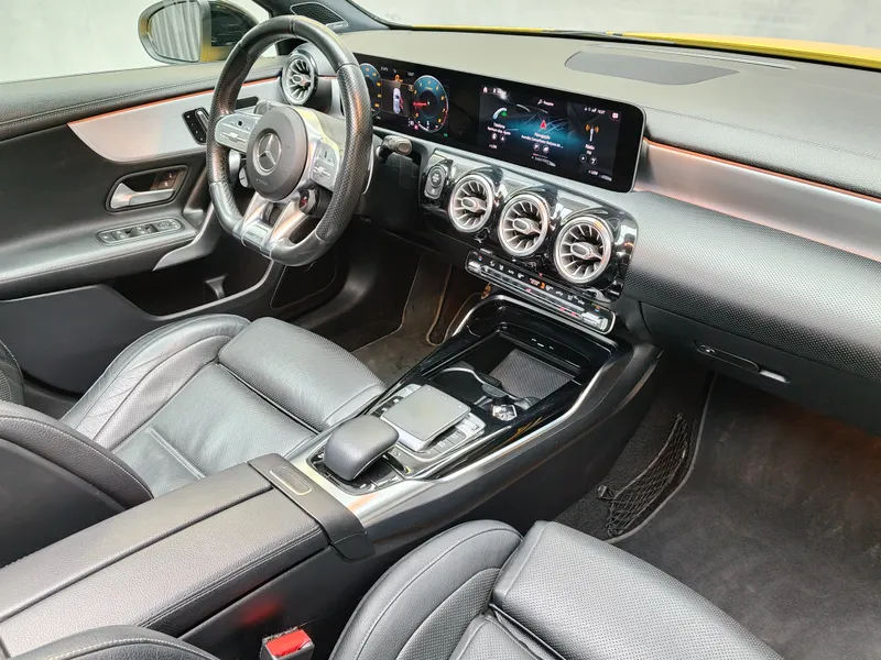 Mercedes Benz A 35 AMG foto 11