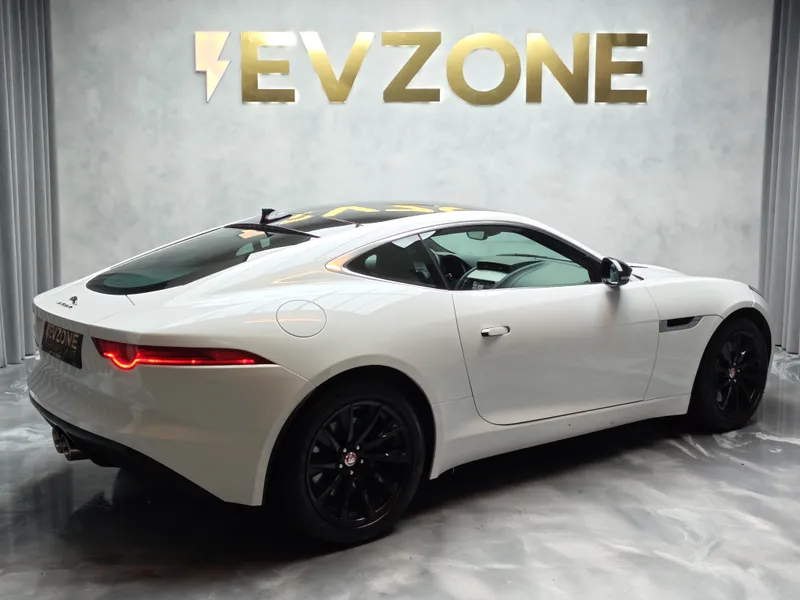Jaguar F-Type foto 6