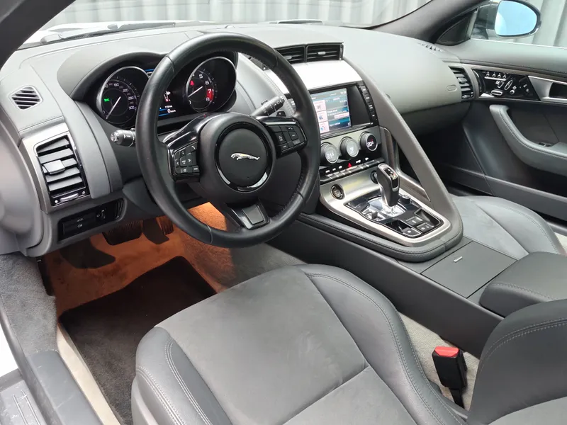 Jaguar F-Type foto 9