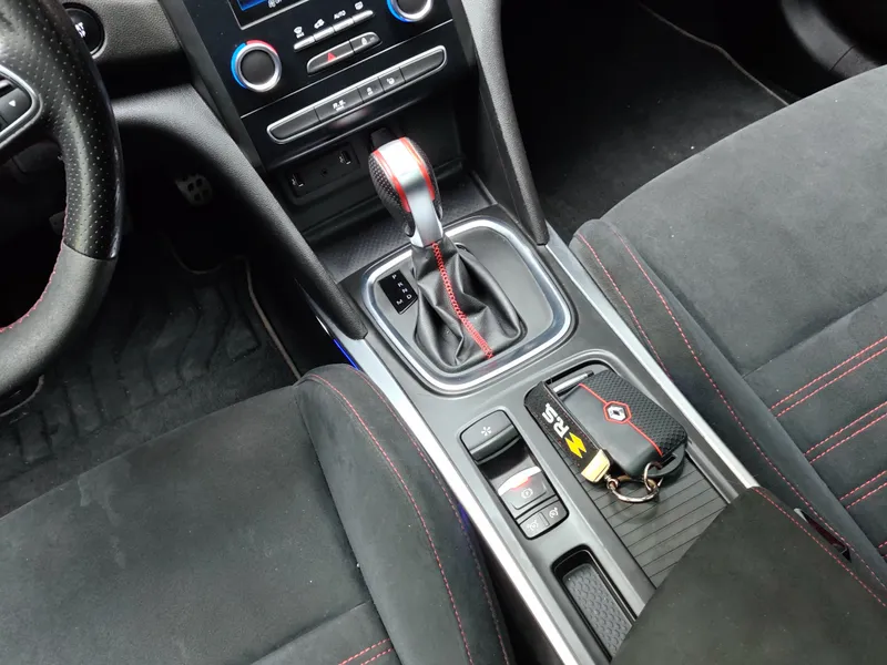 Renault Megane foto 16