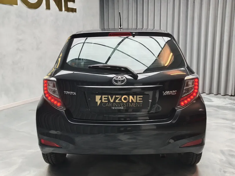 Toyota Yaris foto 5