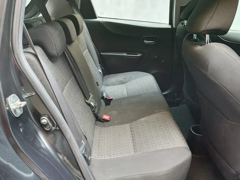 Toyota Yaris foto 20