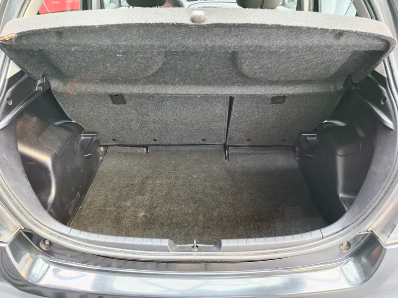 Toyota Yaris foto 21