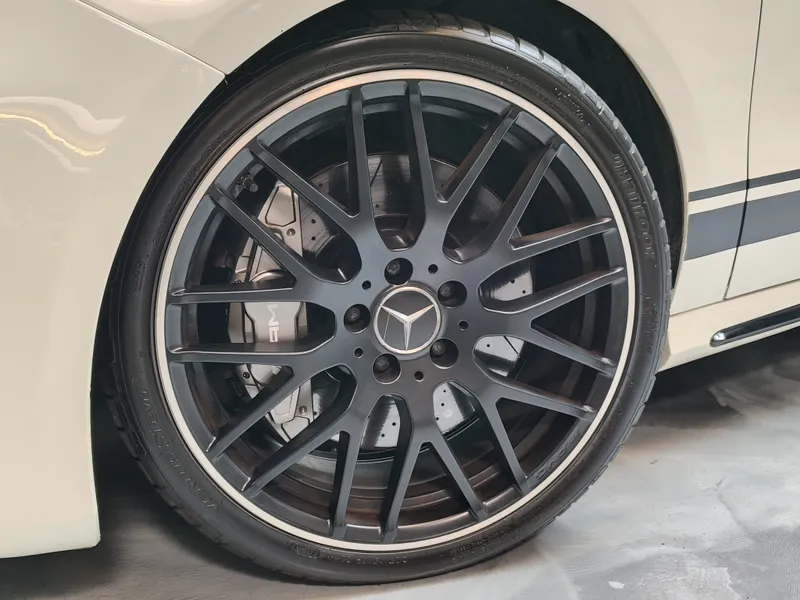 Mercedes Benz A 45 AMG foto 26