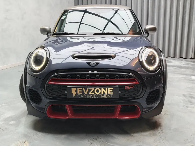 MINI 3 Portas foto 2