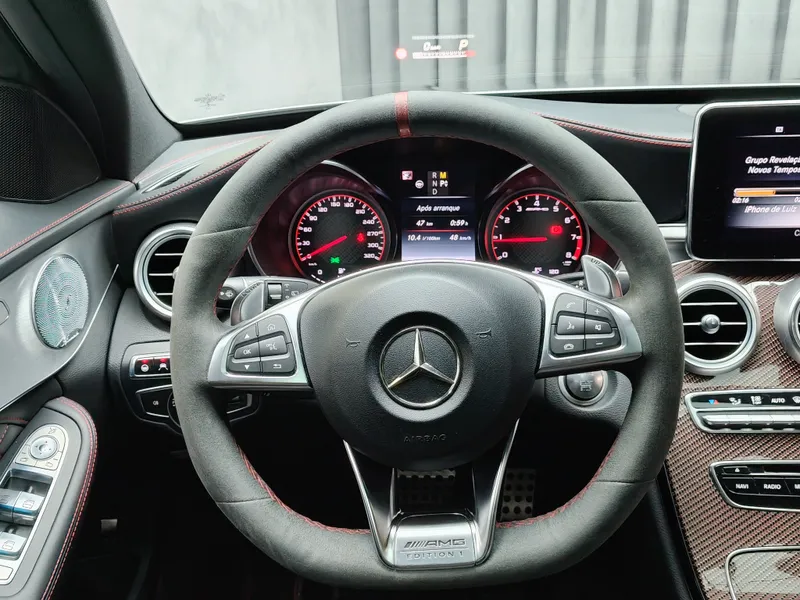 Mercedes Benz C 63 AMG foto 11