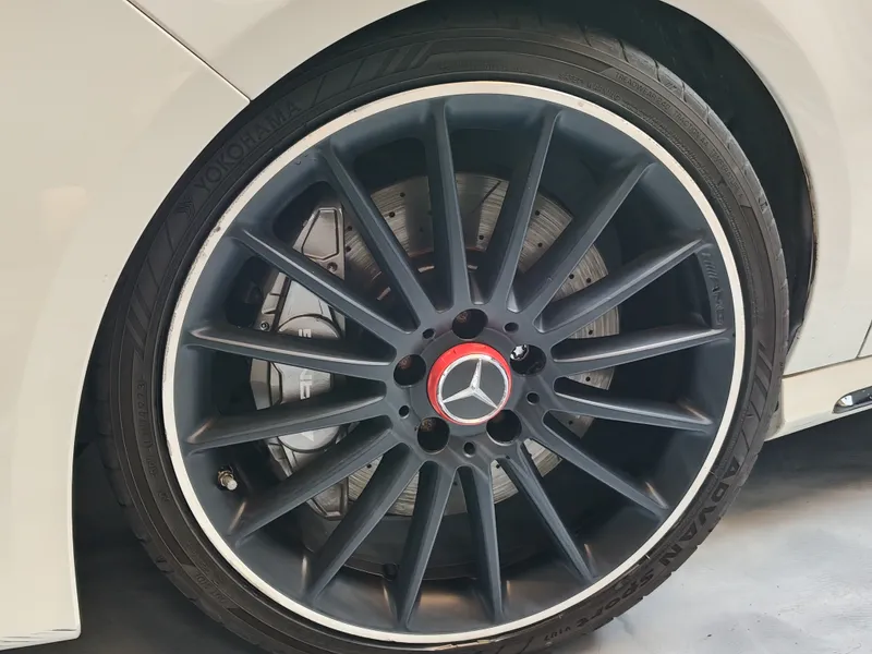 Mercedes Benz CLA 45 AMG foto 25