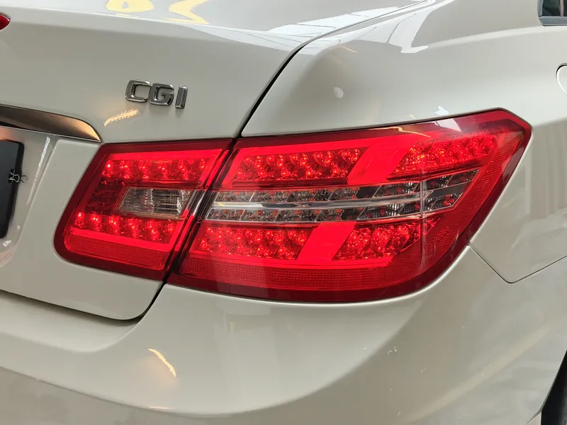 Mercedes Benz E 250 foto 22
