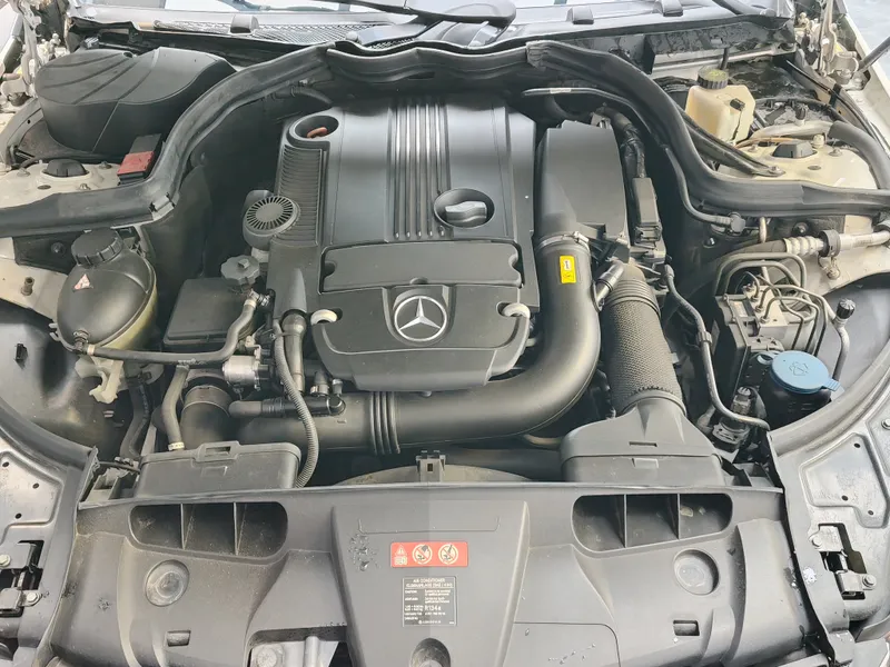 Mercedes Benz E 250 foto 25